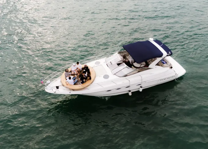 44’ Regal Yacht | Diversey Harbor | Free Fuel, Champagne & Two Floating Islands