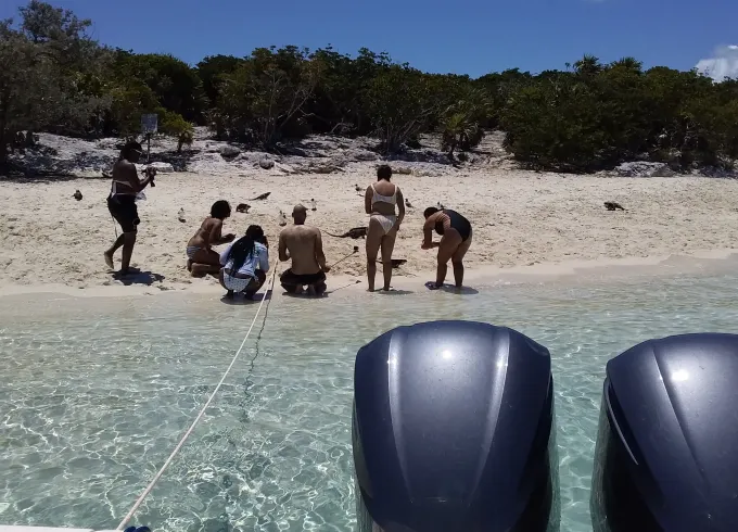 35ft Contender Express, Northern Exuma Cays Charter from Nassau, Bahamas.