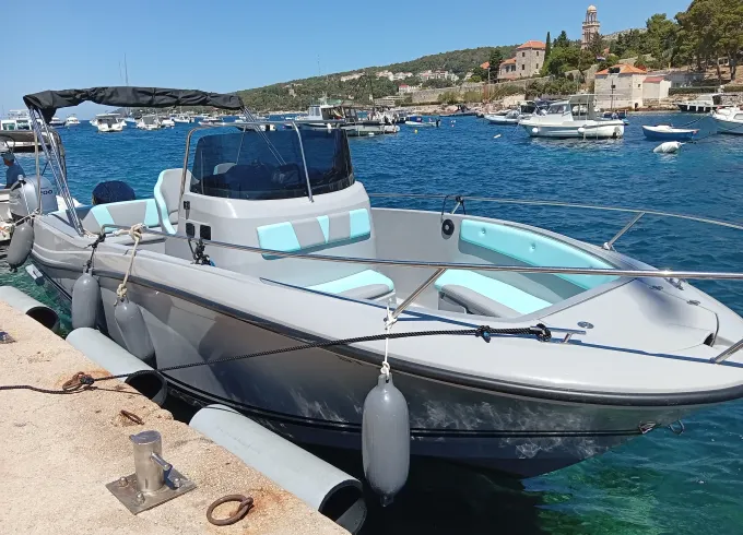 3 Islands Tour,including Hvar & Pakleni Islands-Skipper,Fuel And Drinks Included