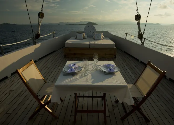 Romantic Phinisi for 2 Guests in Indonesia