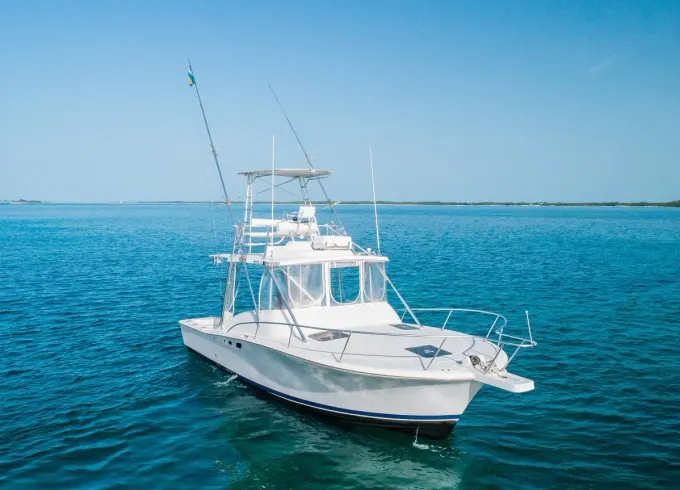 32ft Luhrs Deep Sea Fishing Charter in Nassau