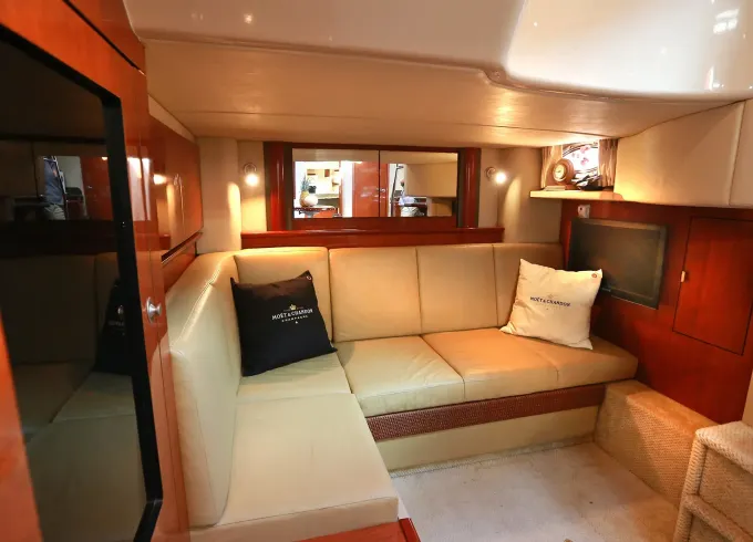 Deluxe- 40ft Sea Ray Sundancer Motor Yacht- Cozumel Mexico