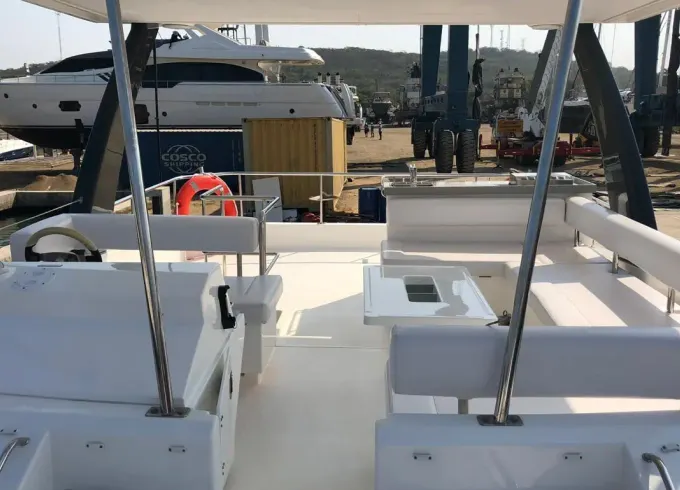 Gorgeous Leopard 45 Power Catamaran with Dinghy for 25 People In Cartagena