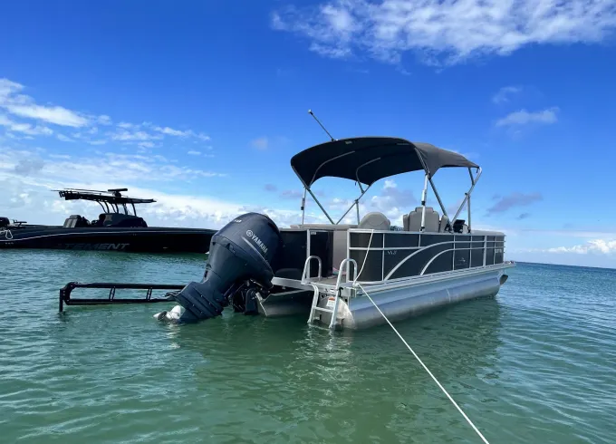 Beautiful Bennington Tritoon 150 Hp in Holmes Beach,  Anna Maria Fishing Series