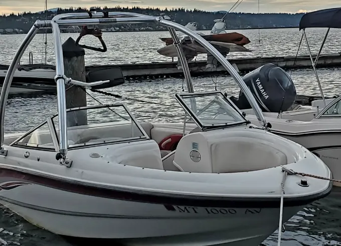 Lake Coeur D'Alene Book the Chaparral 180 SSE Powerboat on Lake Coeur d'Alene