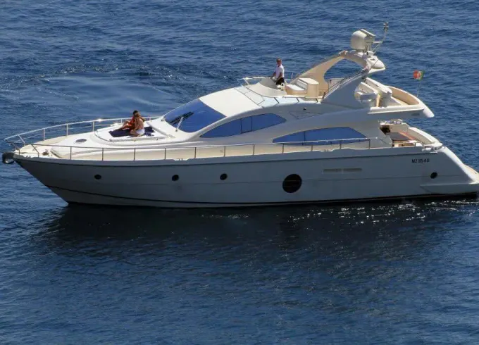 Elegant Cinzia Aicon 64 Fly Motor Yacht