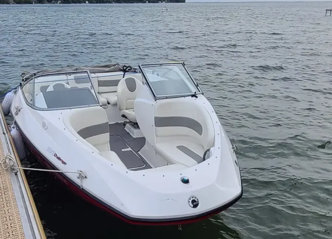 Stingray 185 LX GTA Chill Cruise – Easy & Relaxing Boat Rental