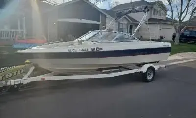 Bayliner Boat 18ft with all the fun stuff for free - Tube, Ski, Wakeboard