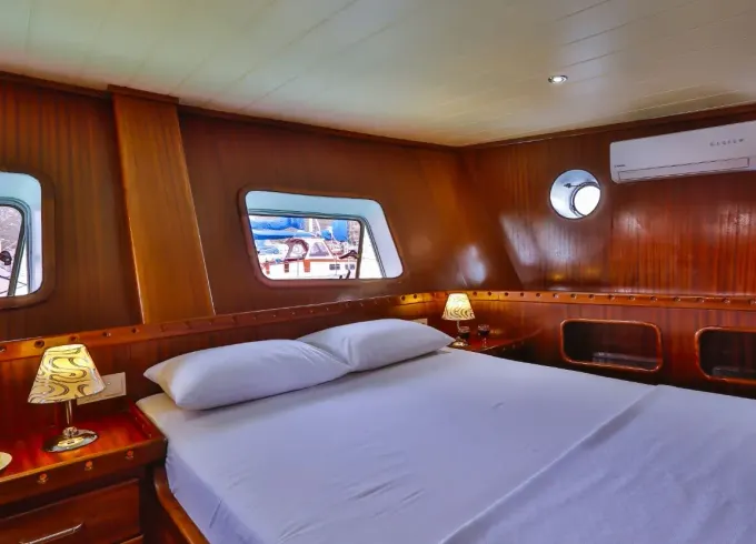 Gulet Charter Italy - Yacht Boutique - Gulet Victoria 28 meter-6 cabins-12 pax