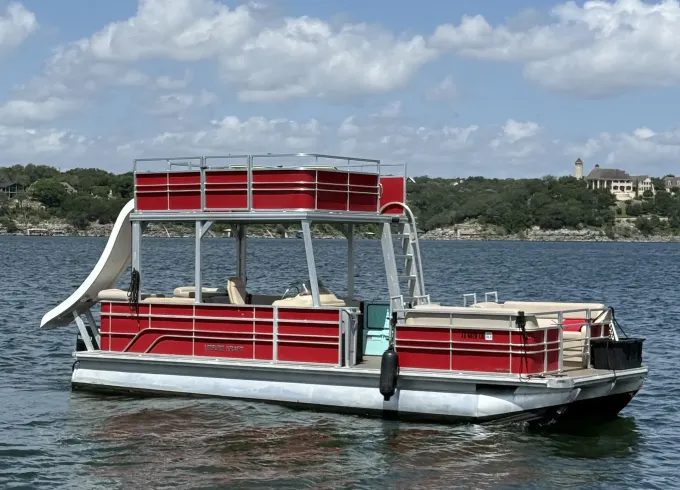🥳 Party Boat (Slide/shade/cooler)