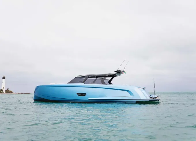 Vanquish 58 Motor Yacht – Fast, Comfortable Seabob Cruise Sag Harbor