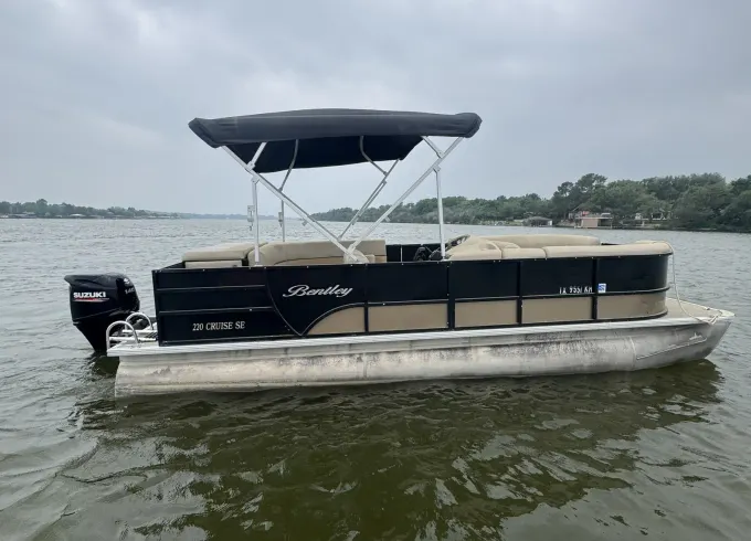 Cruise in Style! 2020 Bentley Cruise 220 - 140HP - Epic Lake Days Await