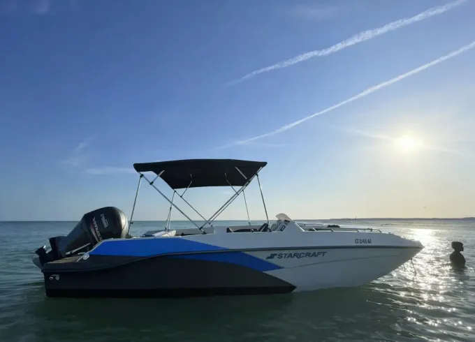Up To 14 Total Luxury Deck Boat With Amazing Stereo, Touch Screen GPS, and Sink