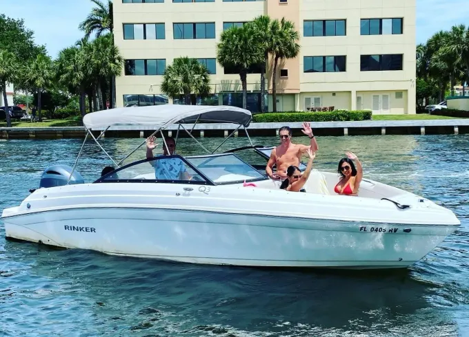 23' Rinker Q3 Bowrider, 12 people in Hollywood Beach, Florida