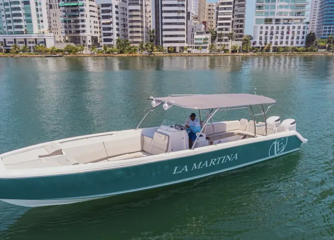 40-Foot 35-Passenger Speedboat - Enjoy a Panoramic Tour of the Bay of Cartagena