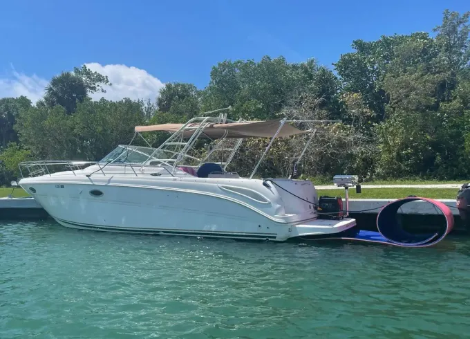 30' Sea Ray Motor Yacht in Coral Gables | Cruise in style in our beautiful city!