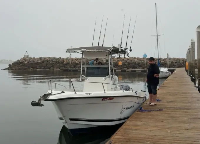 22ft SeaSwirl Striper Center Console