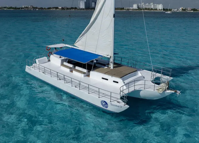 Best Catamaran In Cancun and Isla Mujeres - Accommodate Up To 100 Guests
