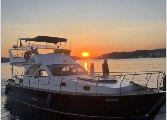 52ft Luxury Yacht for Daily Charter in İstanbul 7/24