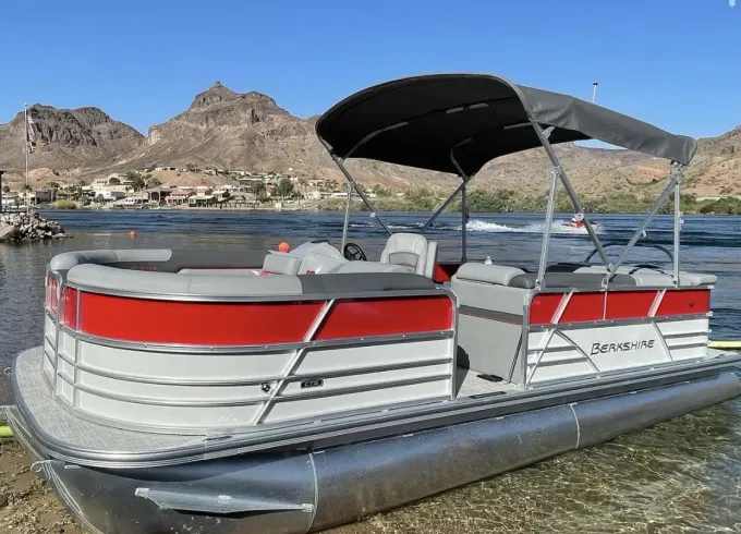2021 luxury Berkshire 23 foot tray tune for rent in lake Havasu city Arizona