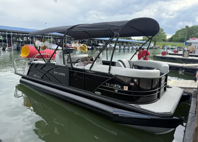 2024 Pontoon MirageX3 CLZ | Fun party boat, lake ready family fun