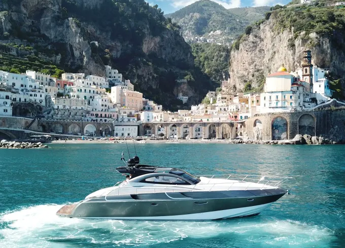 RIZZARDI 50ft Luxury Yacht in Amalfi Coast