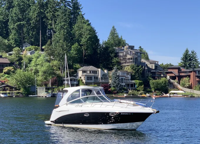 Chaparral 290 Cruiser - Enjoy Beautiful Lake Washington