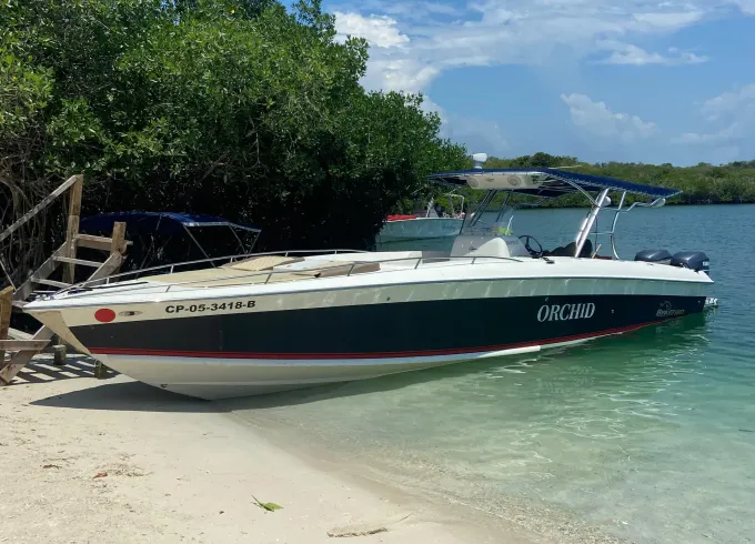 38 FOOT BOAT. SEATS 18 PEOPLE. BATHROOM. SHOWER.