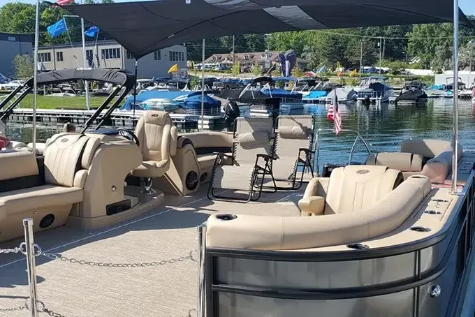 Barletta EXQ23 Expanding 25' Pontoon Boat with Captain Pete on Cass Lake, MI