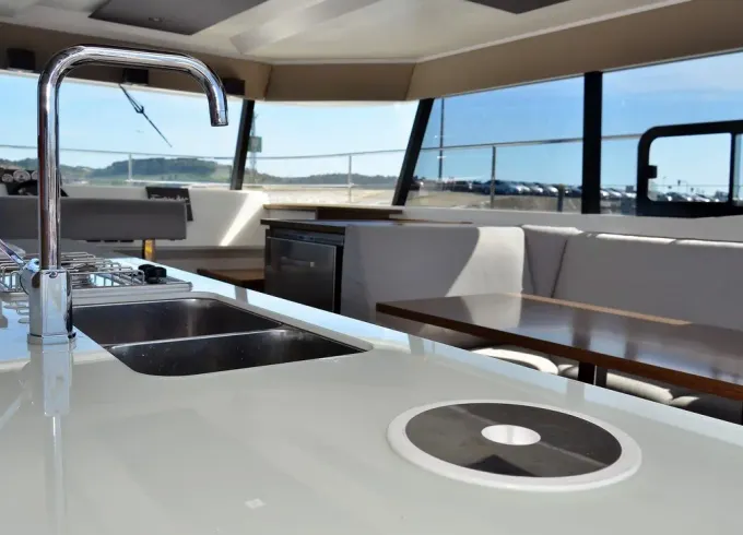 37ft Fountaine Pajot Power Catamaran Rental in Lisboa, Portugal
