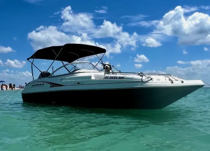 217 Hurricane 21’ Deck Boat