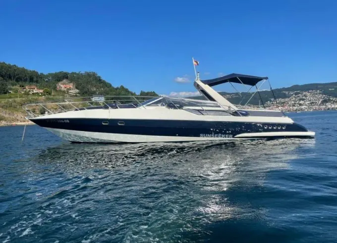 Sunseeker Yacht Rental All Inclusive in the Price: Fuel, Skipper, Drinks