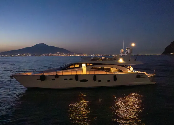 Sorrento to Capri in Pure Luxury: Charter the Ferretti 680!