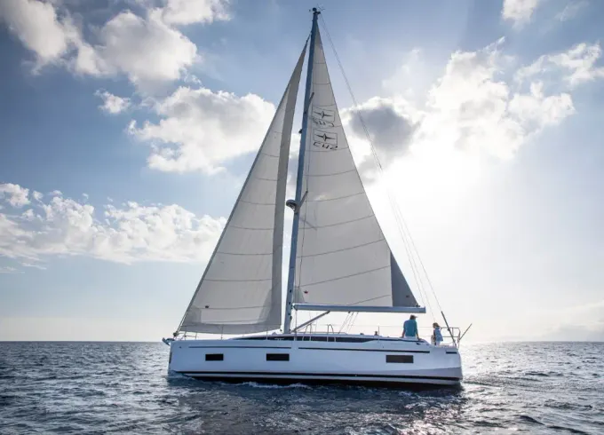 Supereva Bavaria Cruiser 42 Cruising Monohull Rental in San Vincenzo, Toscana