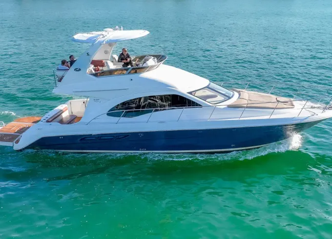 Discover Miami in Ultimate Style Aboard a 48ft Sea Ray Luxury Yacht Experience
