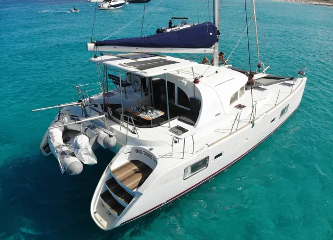 Catamaran Lagoon 38 S2 with Mooring from Ibiza - 11 Guests Capacity