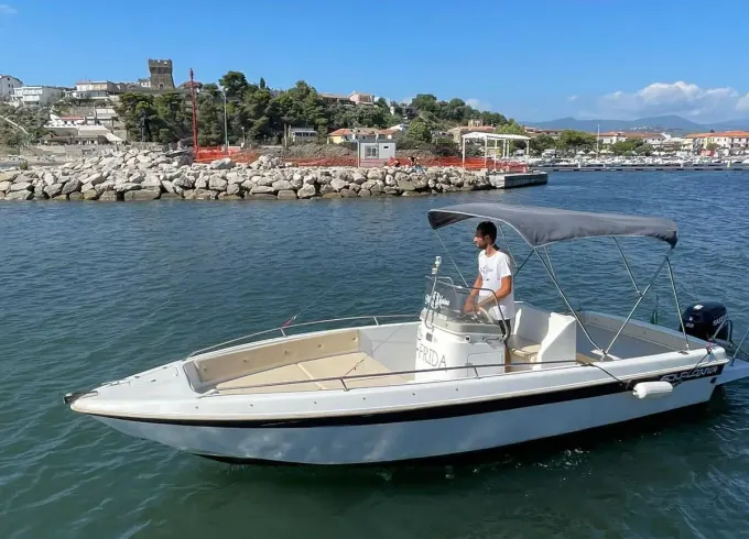 Barca Squalo Junior 23 from Naples