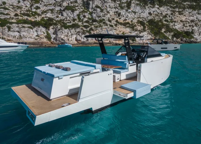 De Antonio 34 Cruiser Motor Yacht Rental in Eivissa, Illes Balears