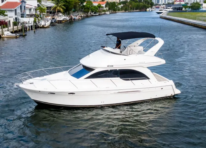 Meridian Flybridge 40ft Live the experience 🏖️🍾🛥️
