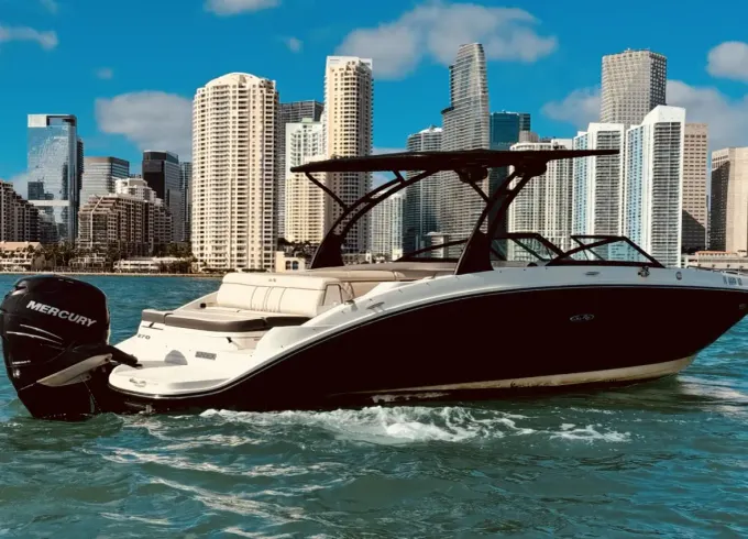 27ft Sea Ray 270 SDX Bowrider Celebration Cruise No Hidden Fees