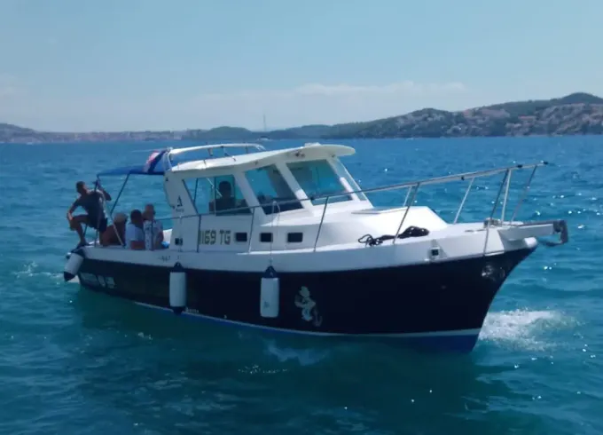 Private Boat tour to Blue Lagoon, Island Solta and Island Ciovo
