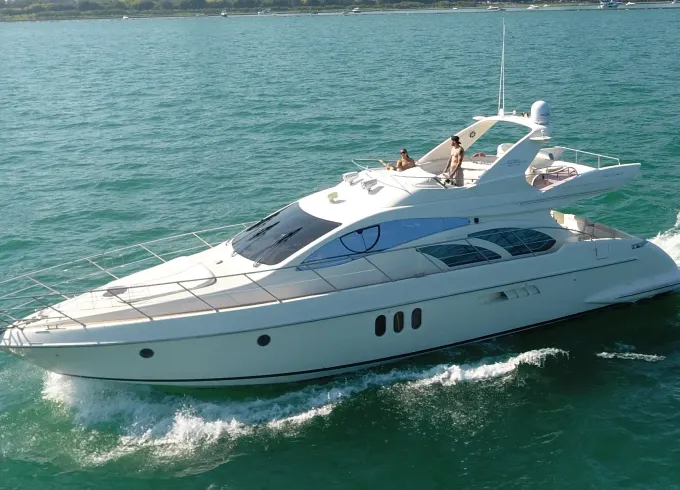 60ft Azimut Evolution Double Decker Yacht Charter in Chicago