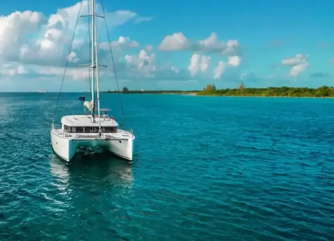 Luxury Lagoon 40ft Catamaran Charter in Cozumel