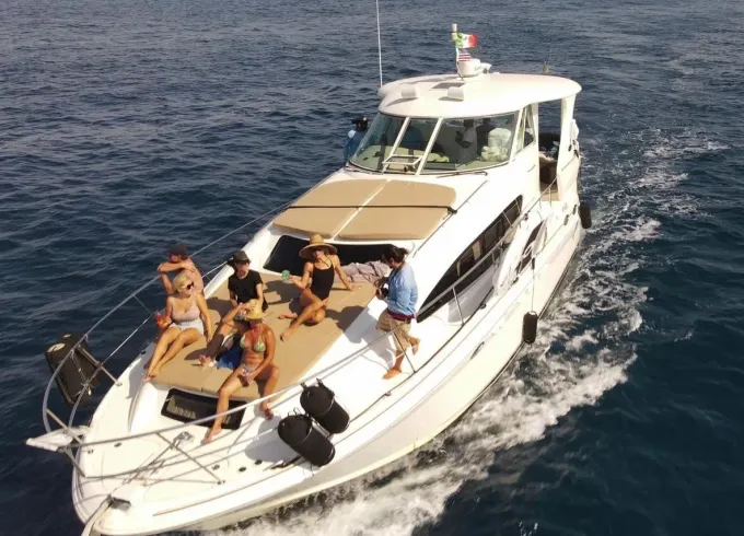 Instant Book Deals ! Chef+Starlink WiFi On Board! 45’ Searay Motor Yacht In Cabo