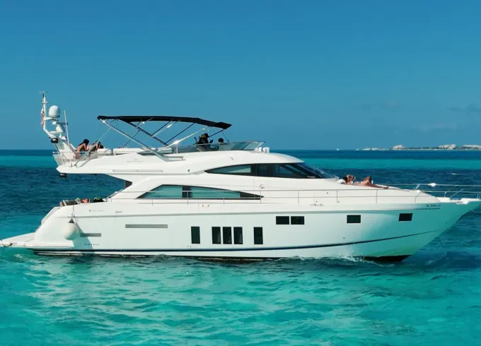 Fairline Squadron 70ft Cancun’s Ultimate Luxury Yacht Charter