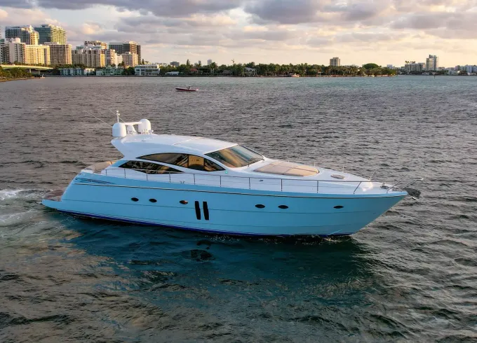 Amazing 68 'Luxury Motor Yacht In Miami, Florida!!