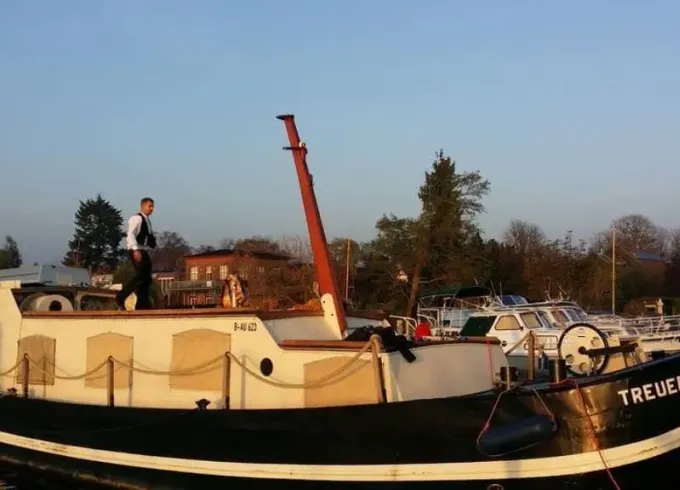 Houseboat rental in Oranienburg