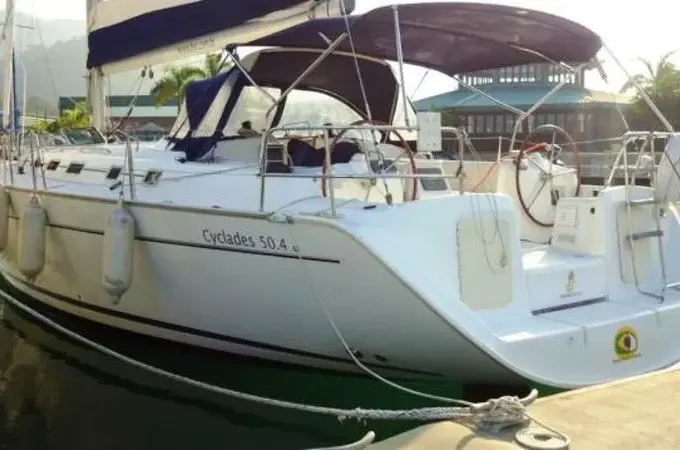 Charter Beneteau Cyclades 50.4 in Angra dos Reis