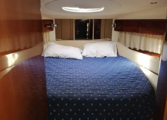 62' Azimut Power Yacht Charter in Cartagena, Bolívar