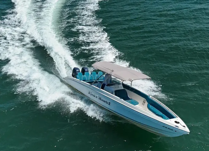 The best experience in Cartagena, on a 30ft fast boat for 6 people